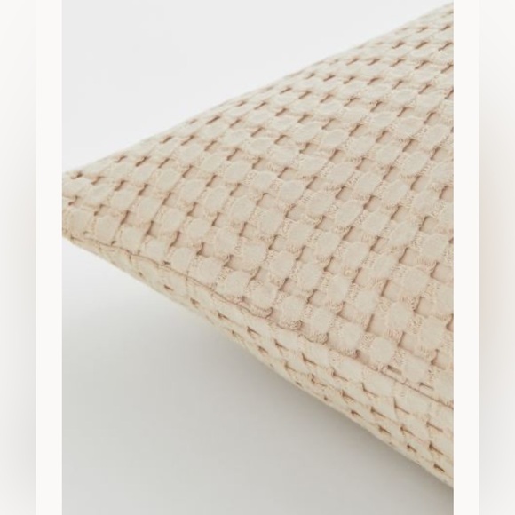 H&M Home Waffled Cotton Cushion Covers Beige Taupe - 100% Cotton- Set of Two - Picture 2 of 3